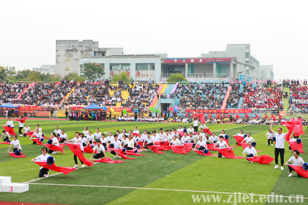 1477458386133441.jpg 运动会21.jpg
